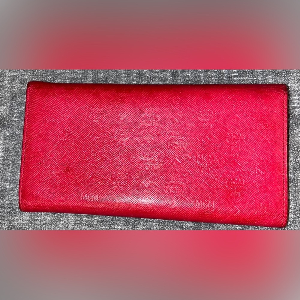 Red Long MCM Wallet - Picture 4 of 8
